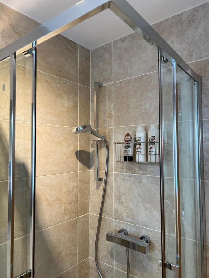 לימינגטון No 64 Bed And Breakfast מראה חיצוני תמונה
